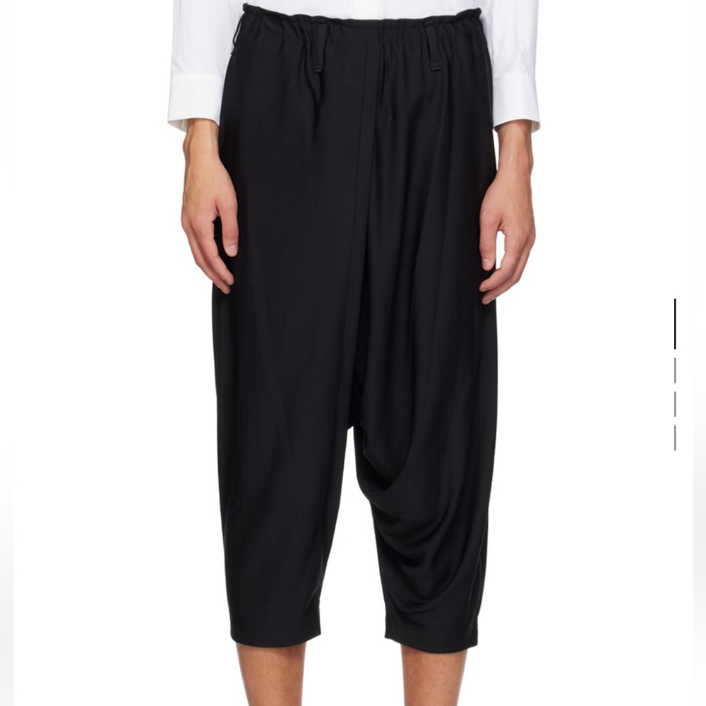 Black Issey Miyake 132 5. Seamless bottoms basic